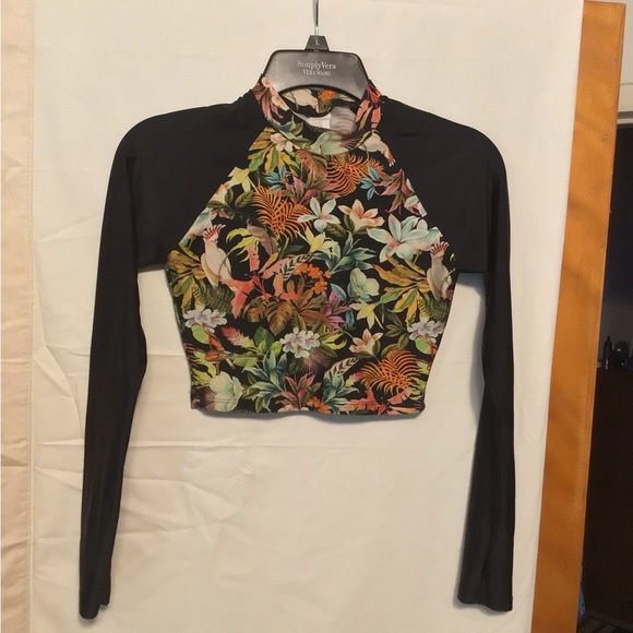 Farm Rio cropped top Sz M - Picture 3 of 8